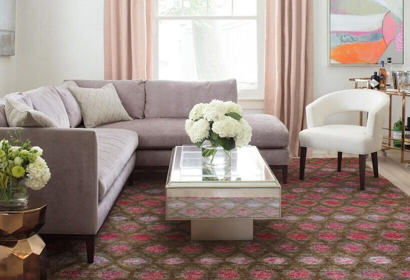 فندق صغير 33 Main