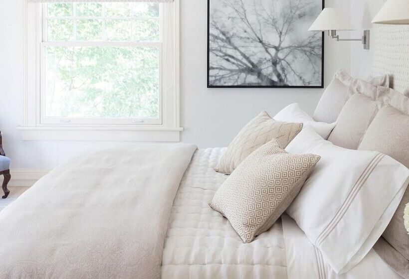 فندق صغير 33 Main