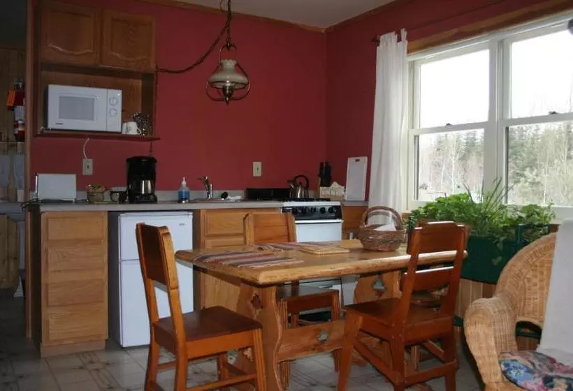 هاستل Poplar Creek Guesthouse