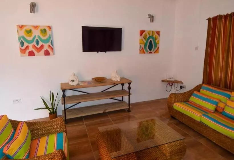 پانسیون Frenz