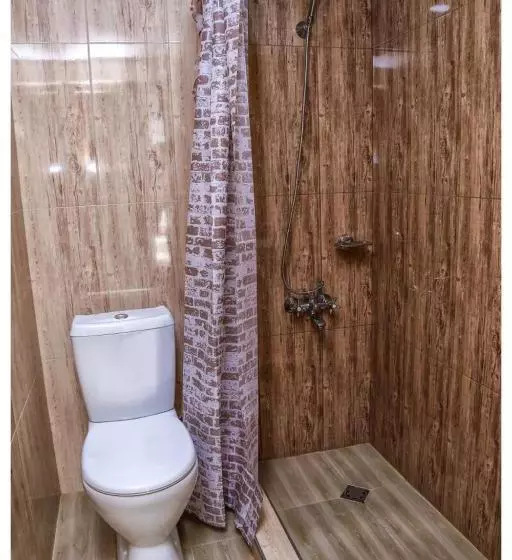 پانسیون Hayi Tun Guest House