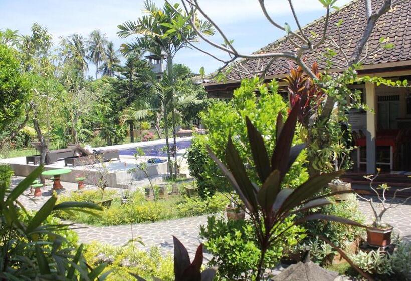 호스텔 Taman Lily S