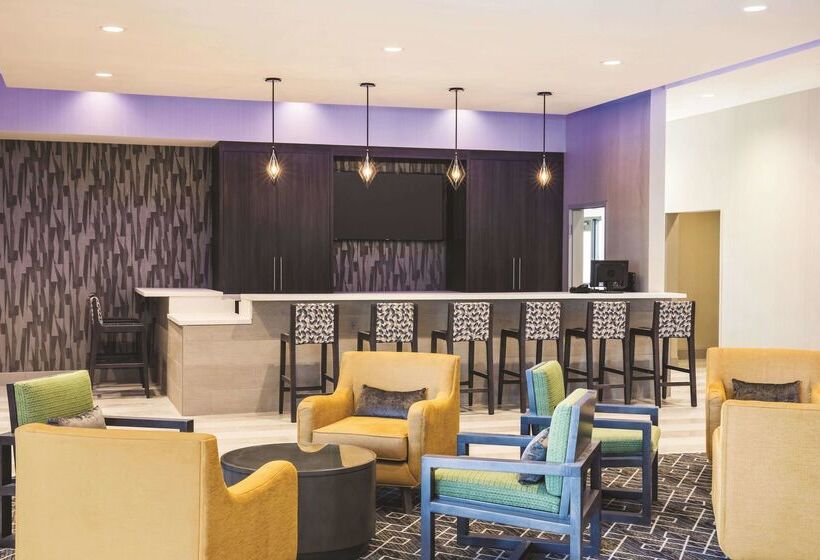 Otel La Quinta Inn & Suites By Wyndham Atlanta South   Mcdonough
