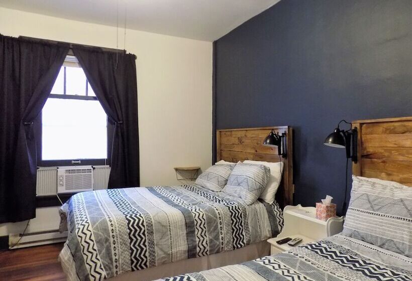 호텔 The Landmark Inn