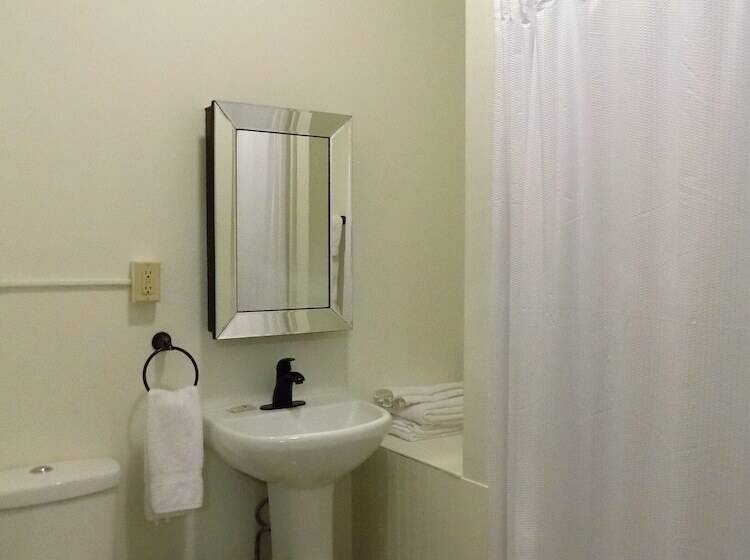 호텔 The Landmark Inn