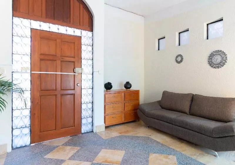 پانسیون Capital O Hotel San Jose, San Luis Potosi