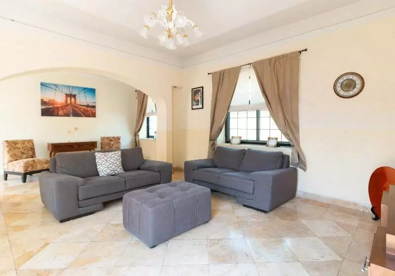پانسیون Capital O Hotel San Jose, San Luis Potosi