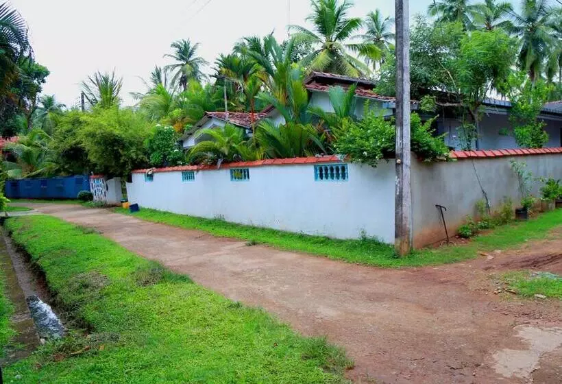 پانسیون Siluni Homes