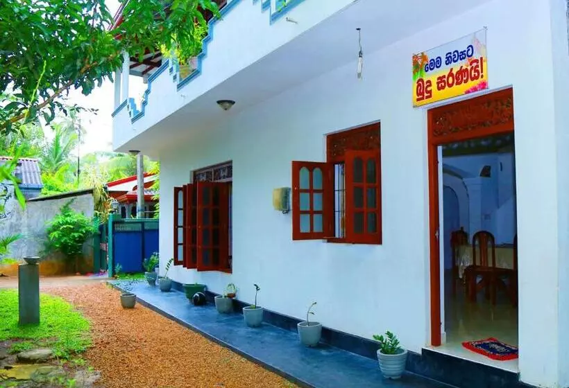 پانسیون Siluni Homes