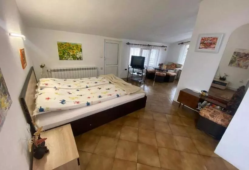 ペンション Art Studio