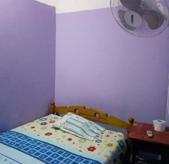 ペンション Hospedaje Independencia Pucallpa