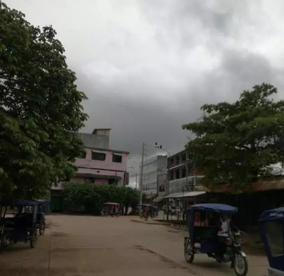 ペンション Hospedaje Independencia Pucallpa