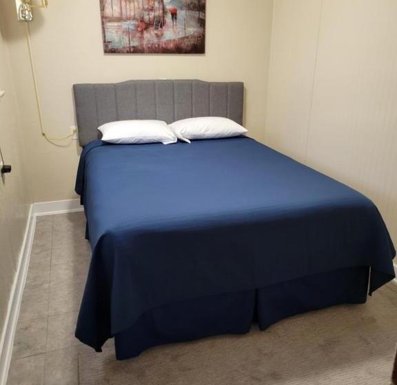 فندق على الطريق Husker Inn