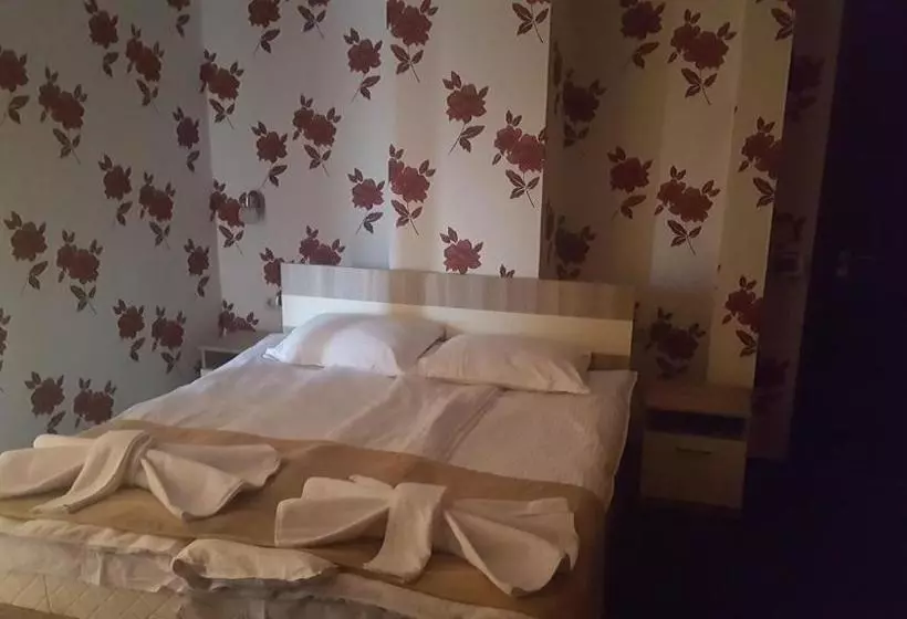 پانسیون Sirakovata Kushta