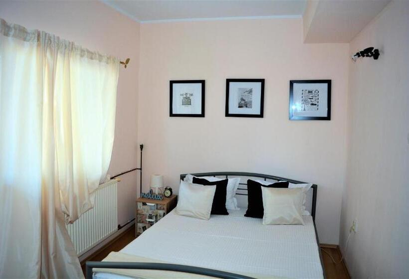 Pensió Casa Rendez Vous