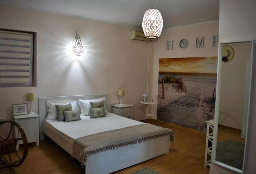 Pensió Casa Rendez Vous