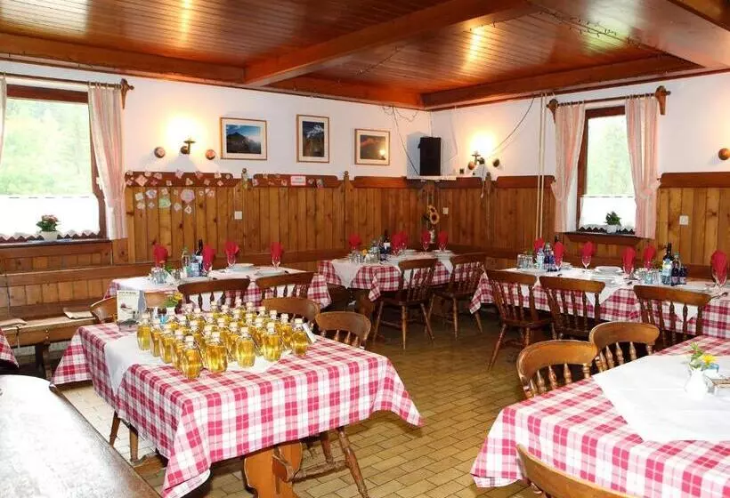 پانسیون Planinska Koča Na Gozdu