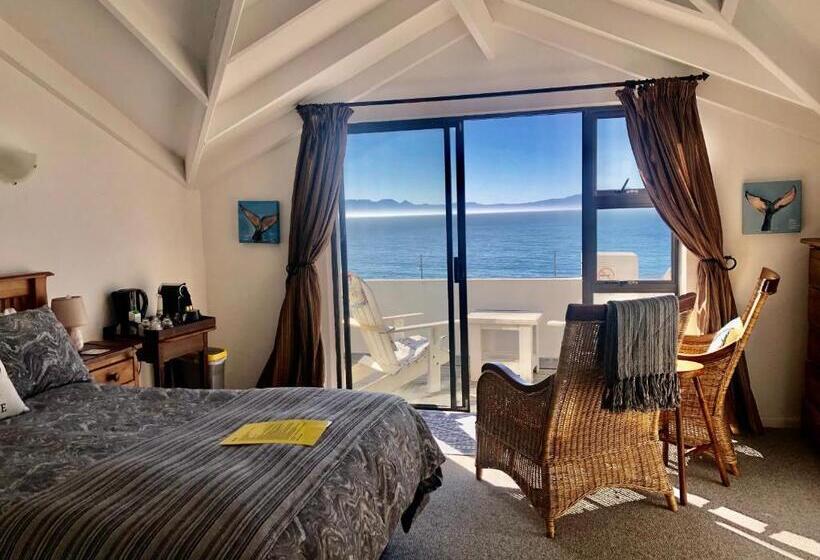 بنسيون Ollava Guesthouse