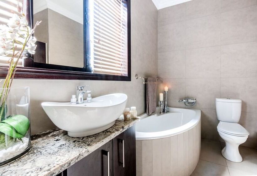 פנסיון Adato Guesthouse