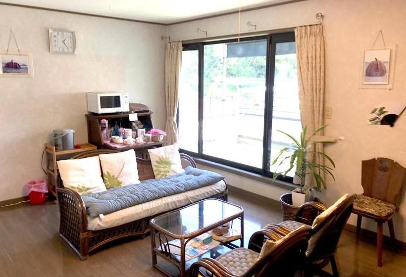 פנסיון Guest House Seaside Namihei