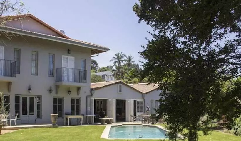 Majatalo Maison H Guest House