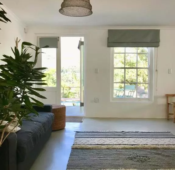 ペンション Mooibaai