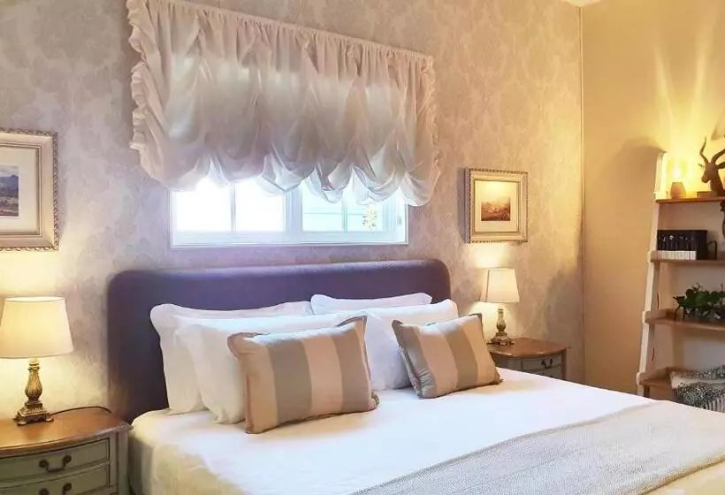 پانسیون Villa Adalbert Guesthouse