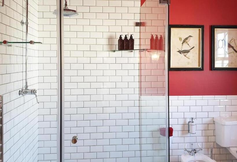 بنسيون Villa Adalbert Guesthouse