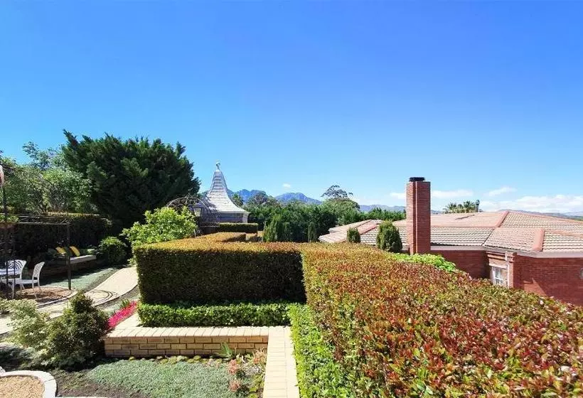 پانسیون Villa Adalbert Guesthouse