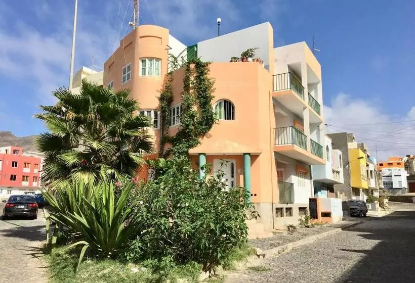 پانسیون Laginha Beach Guest House