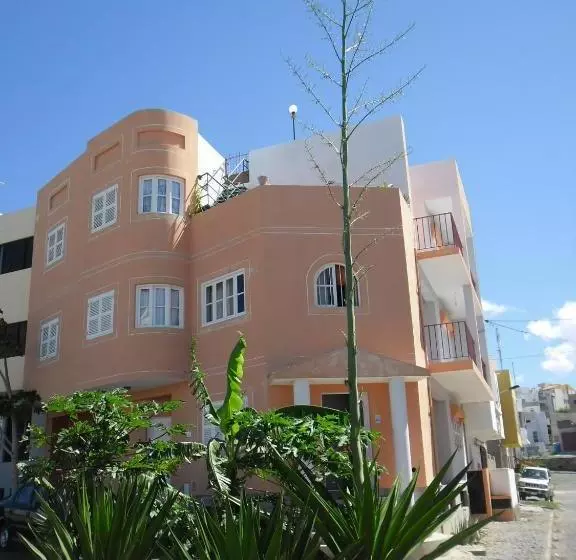 پانسیون Laginha Beach Guest House