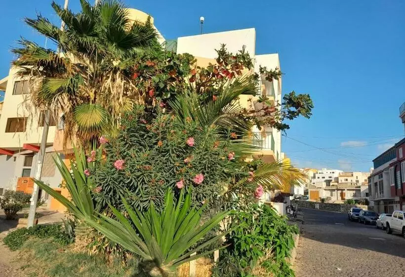 پانسیون Laginha Beach Guest House