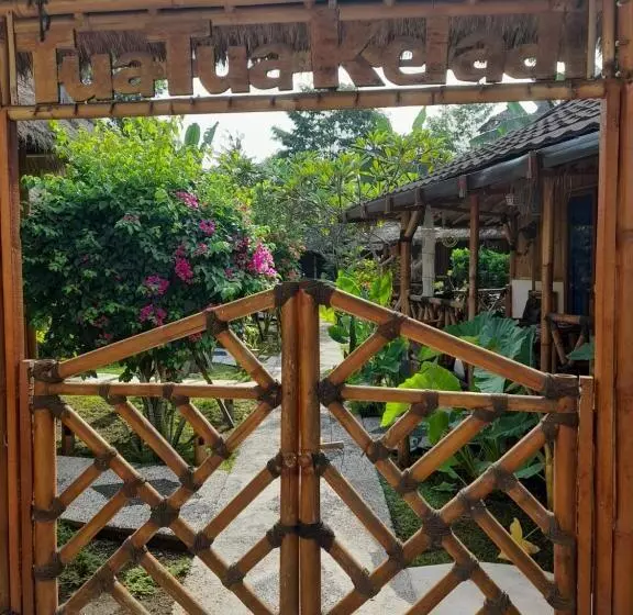 Majatalo Tua Tua Keladi Bungalows