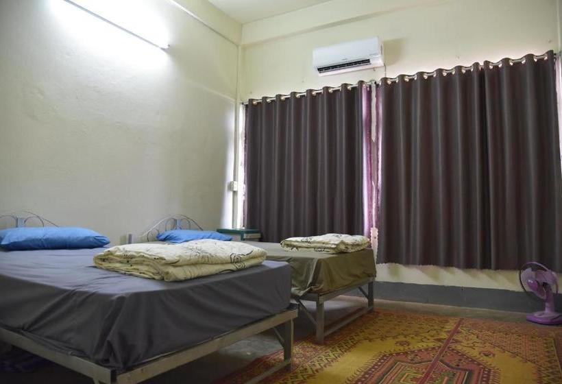 بنسيون Yummy Bagpackers Hostel