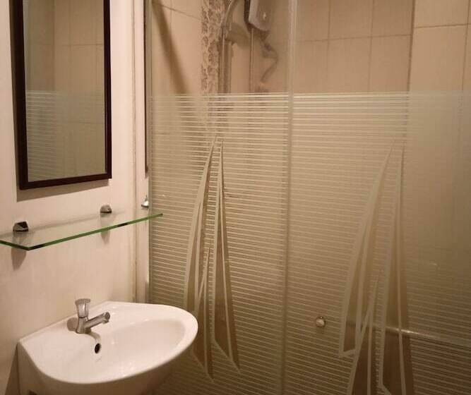 호스텔 Metro Vigan Inn Near Plaza Salcedo Ilocos Sur