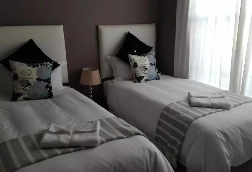 ペンション Gemutlich Guesthouse