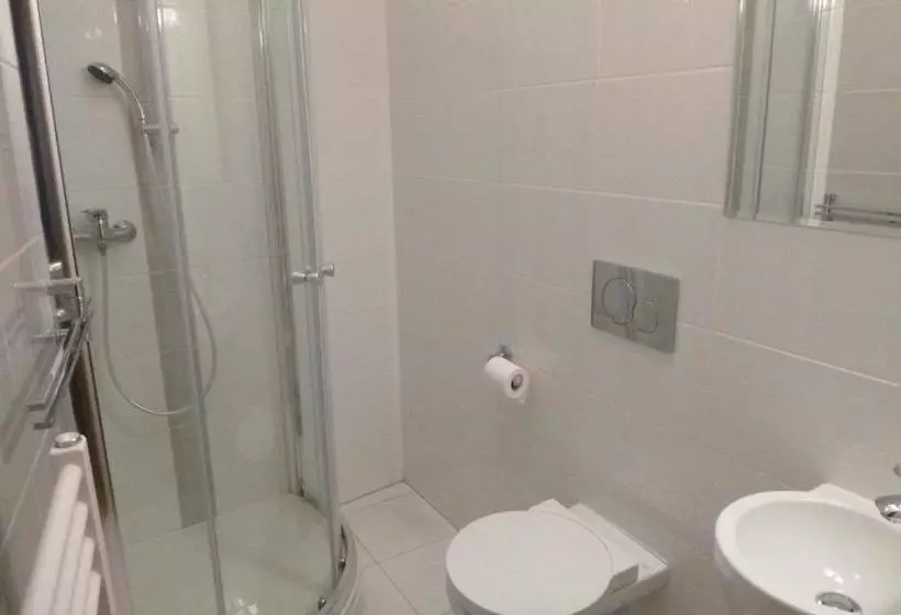 ペンション Pikolo   Izby Na Prenájom