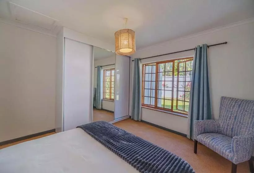 Majatalo Cottage On College