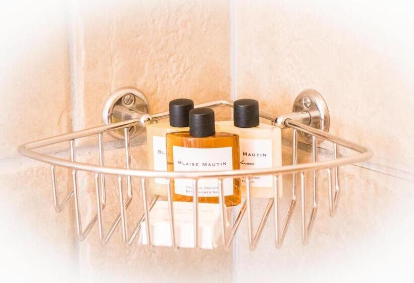 펜션 Cottage On College