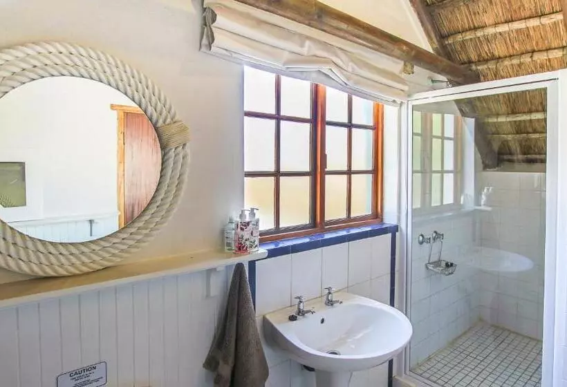 Majatalo Cottage On College