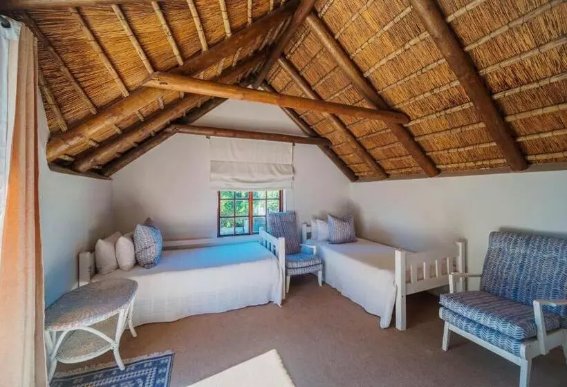 Majatalo Cottage On College