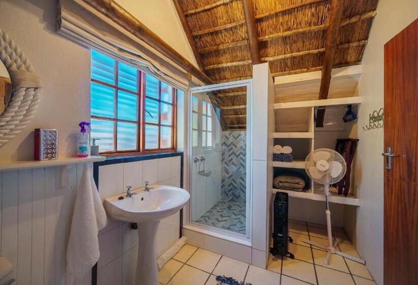 펜션 Cottage On College