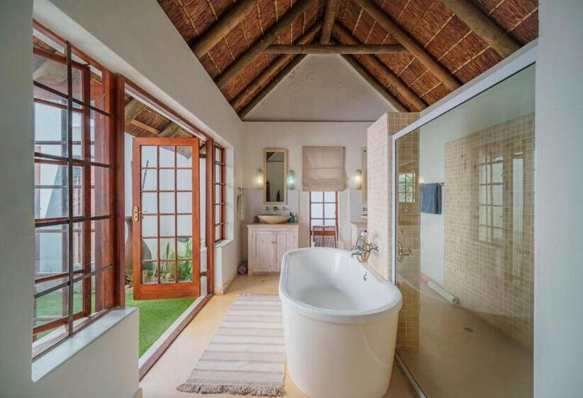 펜션 Cottage On College