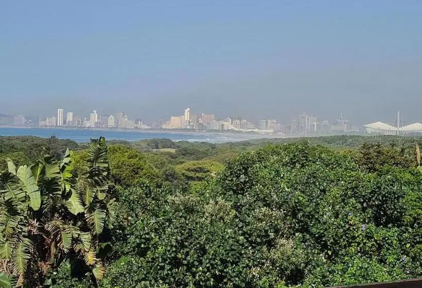 پانسیون Fairway Guest House