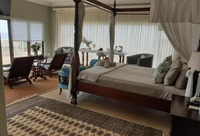 پانسیون Fairway Guest House