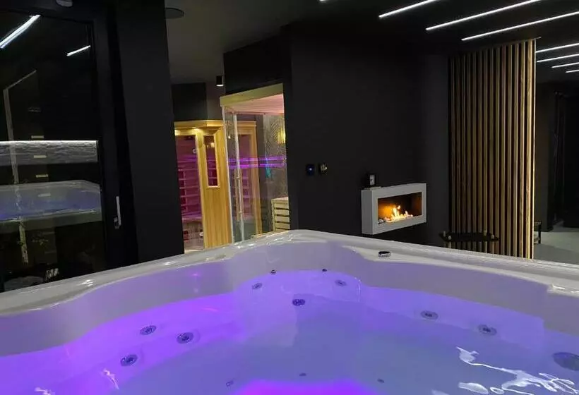 ペンション Vila Garufa Wellness & Spa