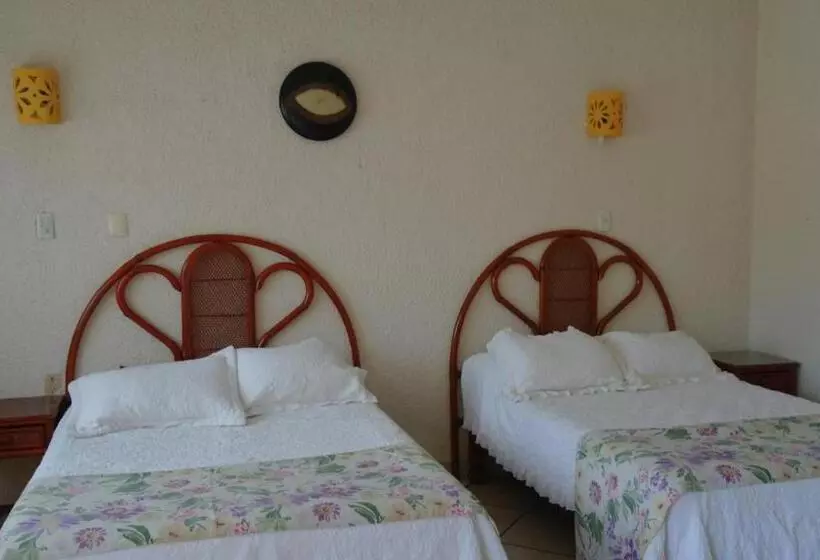 ペンション Villa Cupatitzio