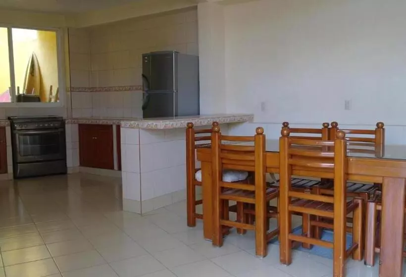 ペンション Villa Cupatitzio