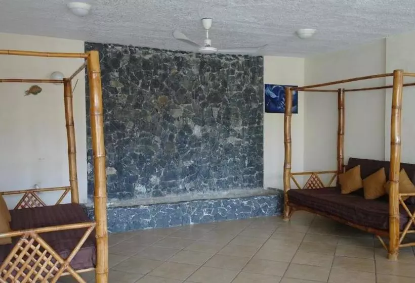 ペンション Villa Cupatitzio