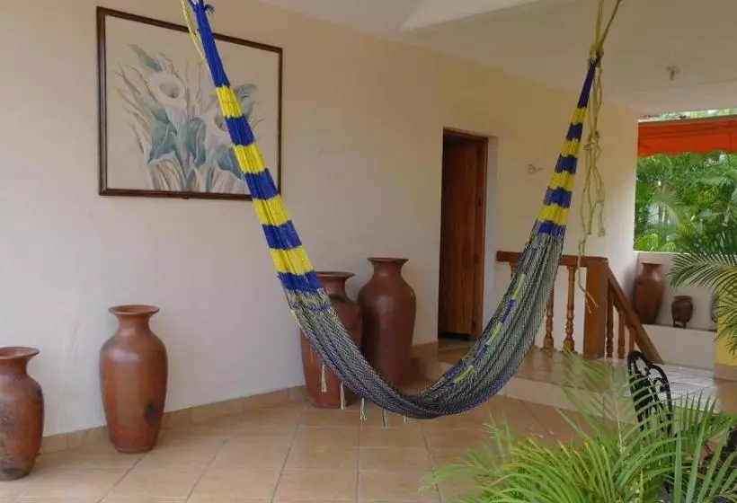 ペンション Villa Cupatitzio